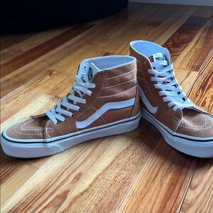 Women’s Vans high top - new without tags